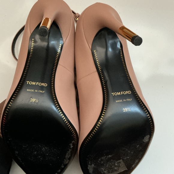Tom Ford Soft Pink Leather Padlock Heels Sz 9 - Picture 5 of 5
